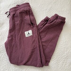 Jordan Essentials Fleece Sweatpants Light Mulberry Size S